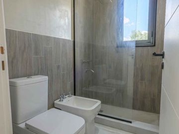 La mejor casa a la venta El Cantón Norte al agua