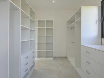 La mejor casa a la venta El Cantón Norte al agua
