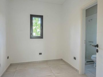 La mejor casa a la venta El Cantón Norte al agua