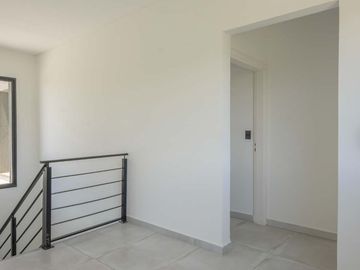 La mejor casa a la venta El Cantón Norte al agua