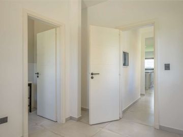 La mejor casa a la venta El Cantón Norte al agua