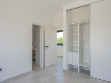 La mejor casa a la venta El Cantón Norte al agua