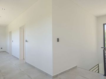 La mejor casa a la venta El Cantón Norte al agua