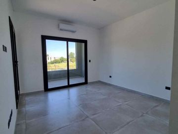La mejor casa a la venta El Cantón Norte al agua
