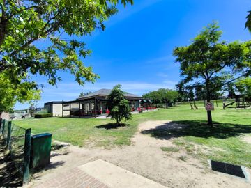 La mejor casa a la venta El Cantón Norte al agua