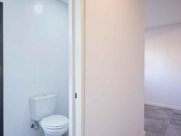 Casa a estrenar en venta al agua en San Benito
