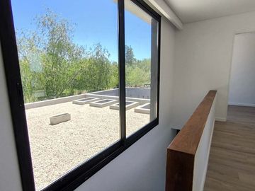 Casa a estrenar en venta al agua en San Benito