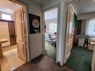 Casa en Venta c/ 4 dormitorios en Bernal Centro