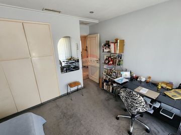 Casa en Venta c/ 4 dormitorios en Bernal Centro