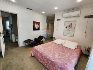 Casa en Venta c/ 4 dormitorios en Bernal Centro