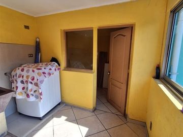 Casa en Venta en Manuela Errazuriz con Departamental