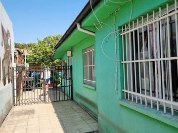 Casa en Venta en Manuela Errazuriz con Departamental