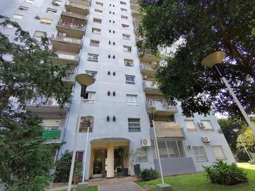 VENTA Depto. 4 Amb Balcón+Cochera E.González 4300