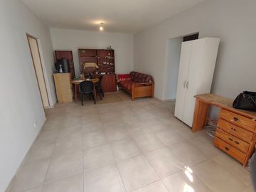 VENTA Depto. 4 Amb Balcón+Cochera E.González 4300