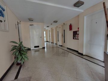 VENTA Depto. 4 Amb Balcón+Cochera E.González 4300