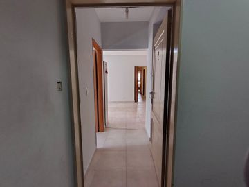VENTA Depto. 4 Amb Balcón+Cochera E.González 4300