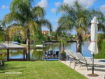 VENTA CASA 5 AMB ESPEJO DE AGUA BARRIO SAN BENITO