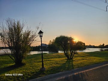 VENTA CASA 5 AMB ESPEJO DE AGUA BARRIO SAN BENITO