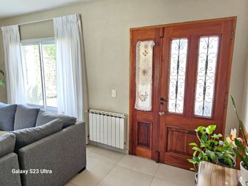 VENTA CASA 5 AMB ESPEJO DE AGUA BARRIO SAN BENITO
