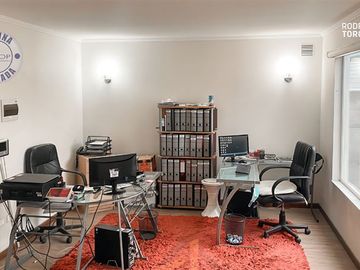 Casa en Venta en Villa Tres Vientos, Los Ángeles