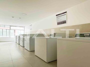 Lujosa suite en la Carolina en venta (piso alto.)