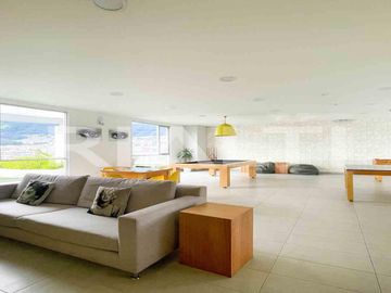 Lujosa suite en la Carolina en venta (piso alto.)