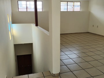 Bodega con local y departamento en venta col. el porvenir