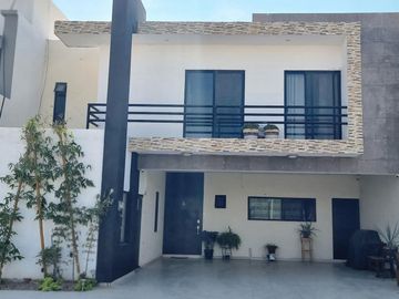 CASA RESIDENCIAL EN VENTA LOS RACIMOS, VIÑEDOS, TORREÓN,COAH.