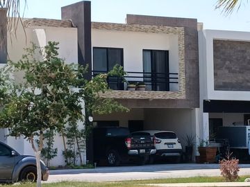 CASA RESIDENCIAL EN VENTA LOS RACIMOS, VIÑEDOS, TORREÓN,COAH.