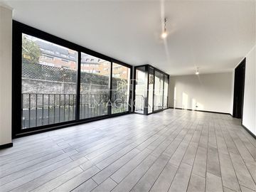Departamento en Venta en ESPECTACULAR DÚPLEX CON JARDÍN NUEVO