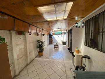 SE VENDE CASA EN PARQUE LAS ROSAS, MAIPU 3D, 2B, 2E