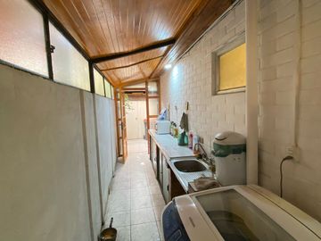SE VENDE CASA EN PARQUE LAS ROSAS, MAIPU 3D, 2B, 2E