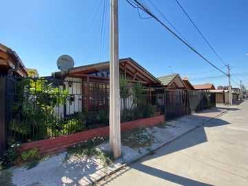SE VENDE CASA EN PARQUE LAS ROSAS, MAIPU 3D, 2B, 2E