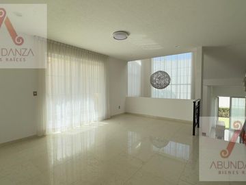 RESIDENCIA RENTA O VENTA METEPEC 4 RECAMARAS