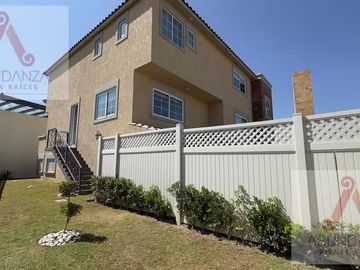 RESIDENCIA RENTA O VENTA METEPEC 4 RECAMARAS
