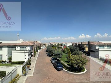 RESIDENCIA RENTA O VENTA METEPEC 4 RECAMARAS