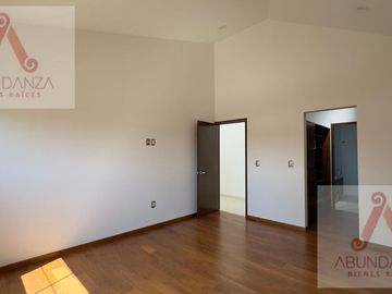 RESIDENCIA RENTA O VENTA METEPEC 4 RECAMARAS