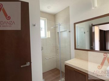 RESIDENCIA RENTA O VENTA METEPEC 4 RECAMARAS