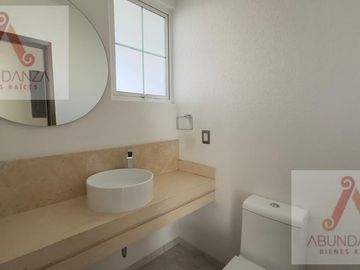 RESIDENCIA RENTA O VENTA METEPEC 4 RECAMARAS