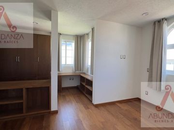 RESIDENCIA RENTA O VENTA METEPEC 4 RECAMARAS
