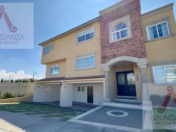 RESIDENCIA RENTA O VENTA METEPEC 4 RECAMARAS