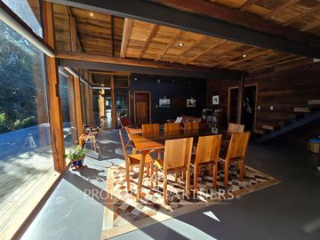 Espectacular casa con vista privilegiada a la laguna en «Reserva de Frutillar»