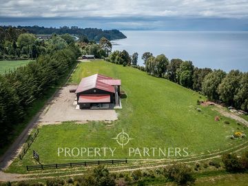 Espectacular casa con vista privilegiada a la laguna en «Reserva de Frutillar»