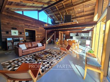 Espectacular casa con vista privilegiada a la laguna en «Reserva de Frutillar»