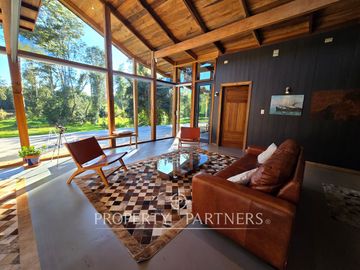 Espectacular casa con vista privilegiada a la laguna en «Reserva de Frutillar»