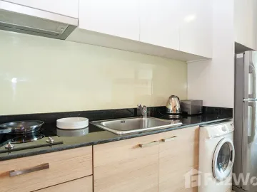 1 Bedroom Condo for sale at Circle Condominium