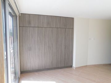 Apartamento en venta, edificio torre portobello, rionegr