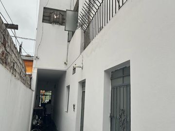 SE VENDE INMUEBLES CON LOCAL COMERCIAL Y MINI DEPAS PARA RENTAR