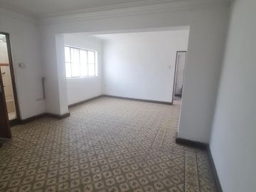 SE VENDE INMUEBLES CON LOCAL COMERCIAL Y MINI DEPAS PARA RENTAR