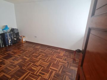 Se vende casa en quinta en Zona financiera de San Isidro